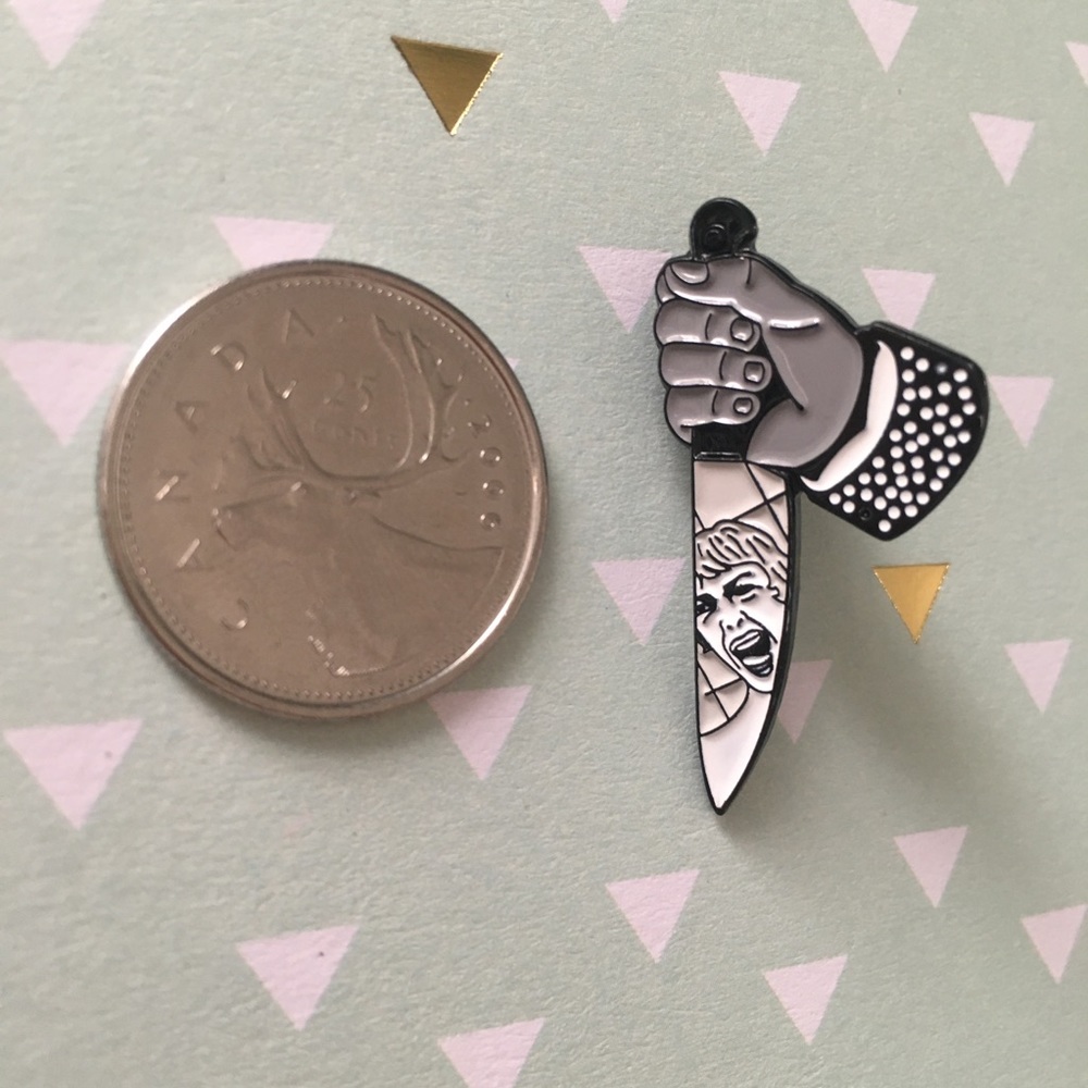 Hitchcock Psycho 🔪 Enamel pin
